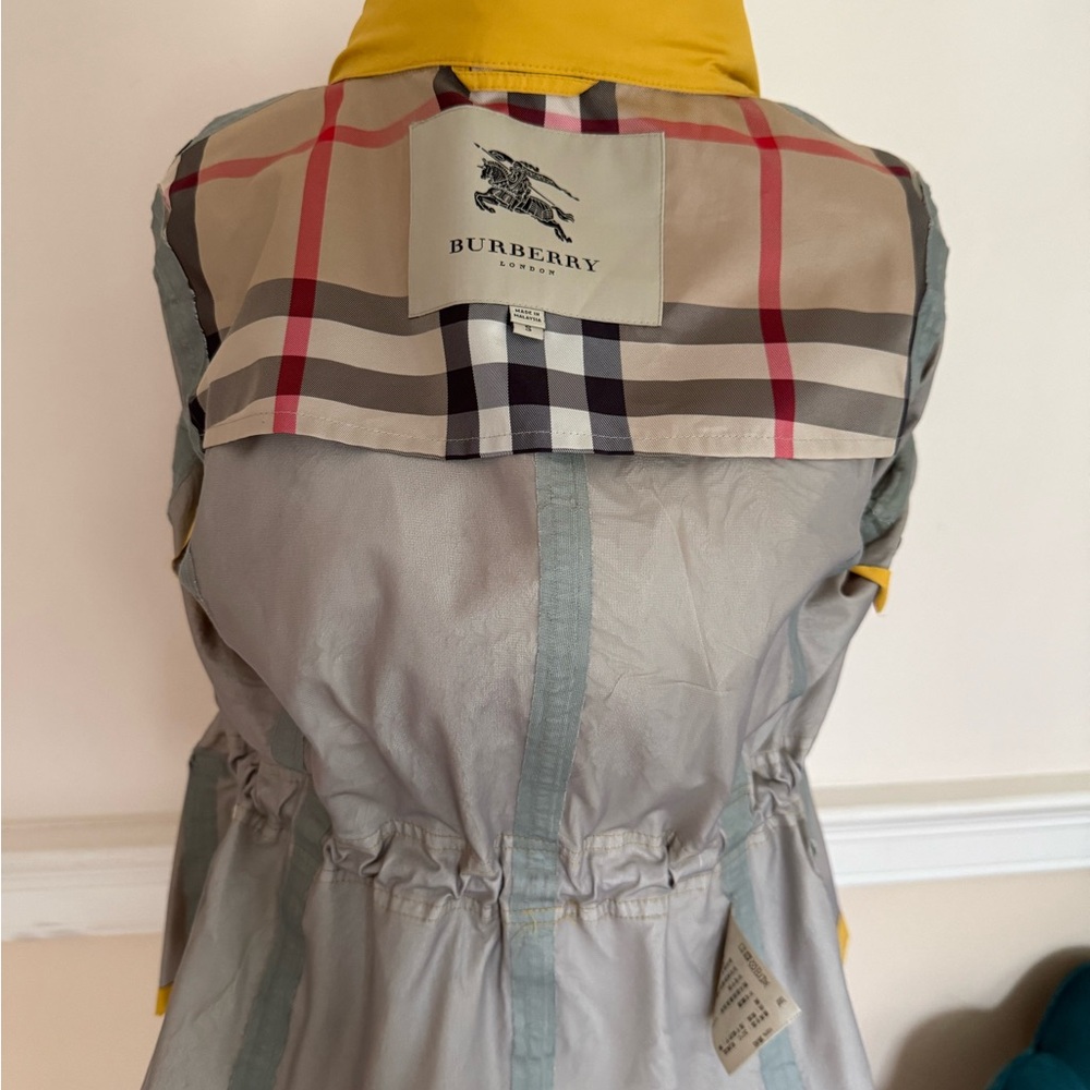 Burberry Women's Mustard Jacket - Picture 9 of 13